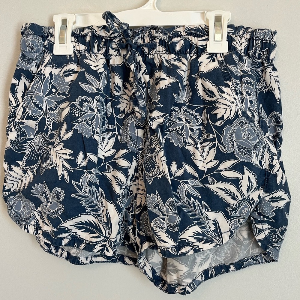 American Eagle Tropical Vacation Shorts